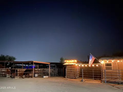 Exterior - 1939 E Primrose Path, Phoenix, AZ 85086 photo 3 of 14