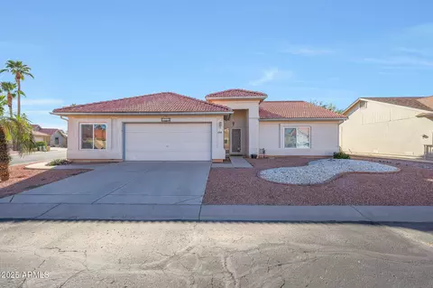 6318 S Sundown Dr, Chandler, AZ 85249