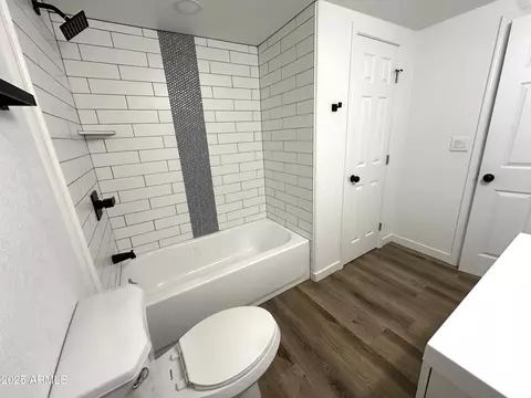 Bath - 202 E Mesa St, Globe, AZ 85501 photo 2 of 4