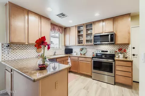 1750 E Ocotillo Rd #10, Phoenix, AZ 85016 photo 10