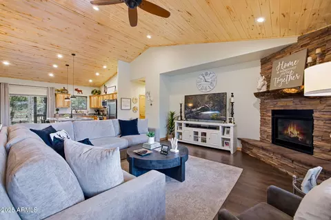 Living - 2234 Fairway Dr, Overgaard, AZ 85933 photo 1 of 2