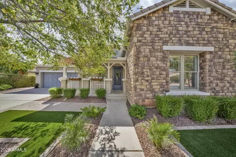 20481 W Crescent Dr, Buckeye, AZ 85396