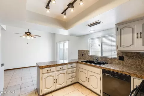 Kitchen - 6142 N 13th St, Phoenix, AZ 85014 photo 2 of 2