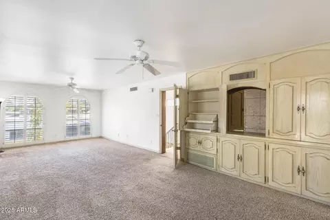 Living - 6142 N 13th St, Phoenix, AZ 85014 photo 5 of 5