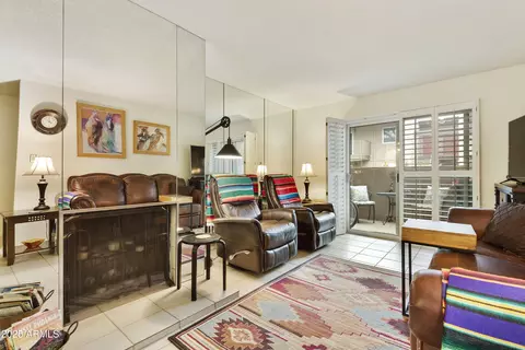 5525 E Thomas Rd #M16, Phoenix, AZ 85018