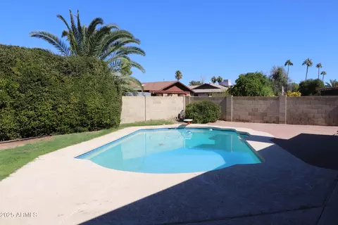 4636 W Aster Dr N, Glendale, AZ 85304