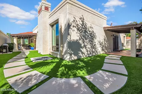 Exterior - 629 E Myrtle Ave, Phoenix, AZ 85020 photo 1 of 5