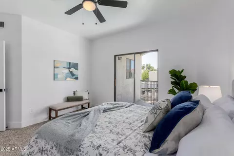 Bedroom - 1352 E Highland Ave #206, Phoenix, AZ 85014 photo 3 of 5