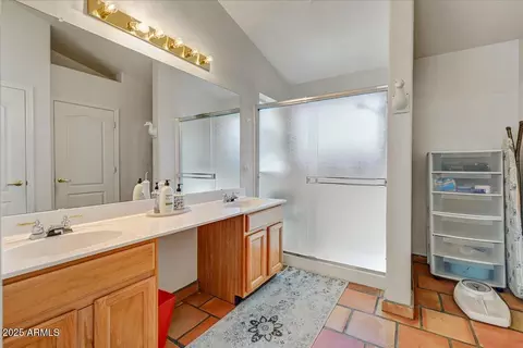 Bath - 4209 E Rosemonte Dr, Phoenix, AZ 85050 photo 1 of 2