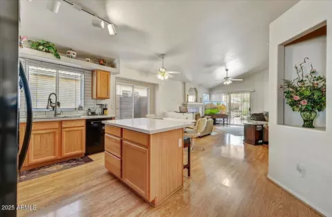 Kitchen - 4209 E Rosemonte Dr, Phoenix, AZ 85050 photo 1 of 2