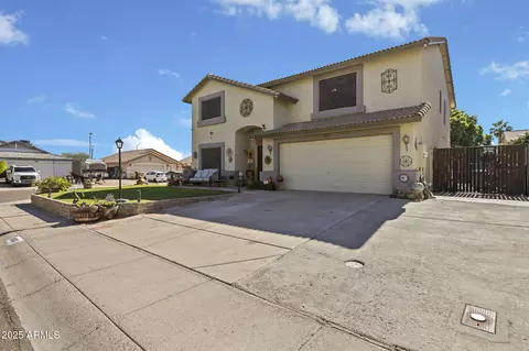 8931 W Villa Rita Dr, Peoria, AZ 85382