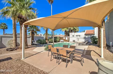 Exterior - 5134 Edgemont Ave, Phoenix, AZ 85008 photo 10 of 13