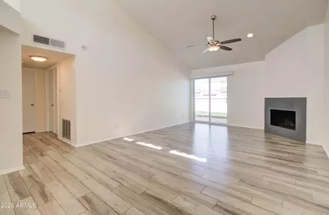 Living - 5134 Edgemont Ave, Phoenix, AZ 85008 photo 2 of 3