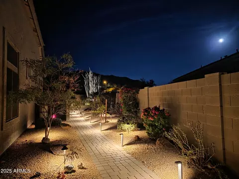 8056 E Sandia Cir, Mesa, AZ 85207 photo 5