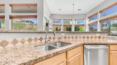 8056 E Sandia Cir, Mesa, AZ 85207 photo 11
