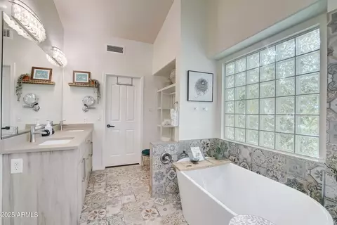 Bath - 7258 E Kiva Ave, Mesa, AZ 85209 photo 9 of 12