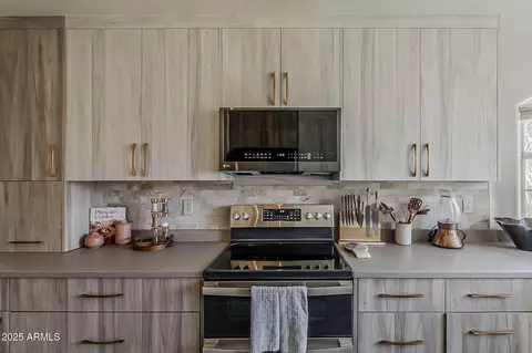 Kitchen - 7258 E Kiva Ave, Mesa, AZ 85209 photo 6 of 12