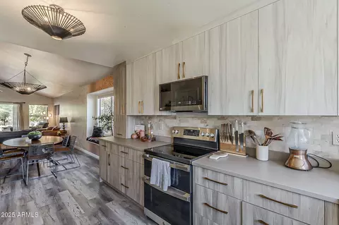 Kitchen - 7258 E Kiva Ave, Mesa, AZ 85209 photo 4 of 12