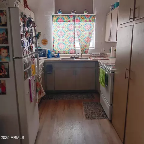 Kitchen - 719 N Cherry --, Mesa, AZ 85201 photo 1 of 2