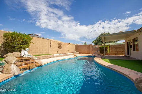 Exterior - 980 W 13th Ave, Apache Junction, AZ 85120 photo 6 of 7