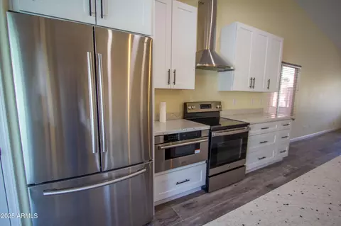 Kitchen - 980 W 13th Ave, Apache Junction, AZ 85120 photo 3 of 4