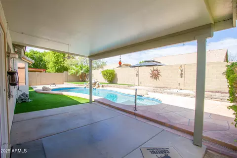 Exterior - 980 W 13th Ave, Apache Junction, AZ 85120 photo 5 of 7