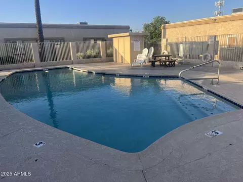 Exterior - 4726 N 14th St, Phoenix, AZ 85014 photo 1 of 1