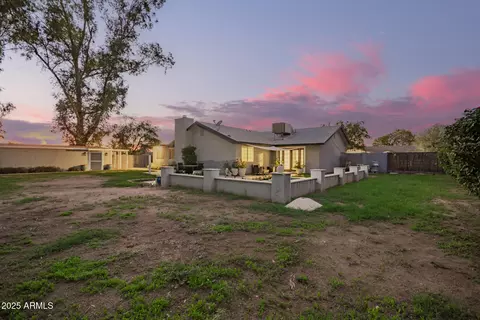 Exterior - 3029 E Rosemonte Dr, Phoenix, AZ 85050 photo 4 of 11