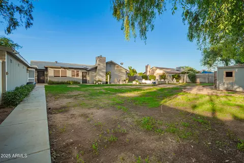 Exterior - 3029 E Rosemonte Dr, Phoenix, AZ 85050 photo 5 of 11
