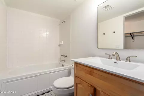 Bath - 3029 E Rosemonte Dr, Phoenix, AZ 85050 photo 2 of 2