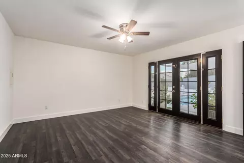 Living - 3029 E Rosemonte Dr, Phoenix, AZ 85050 photo 3 of 6