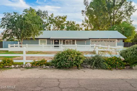 Exterior - 3029 E Rosemonte Dr, Phoenix, AZ 85050 photo 10 of 11