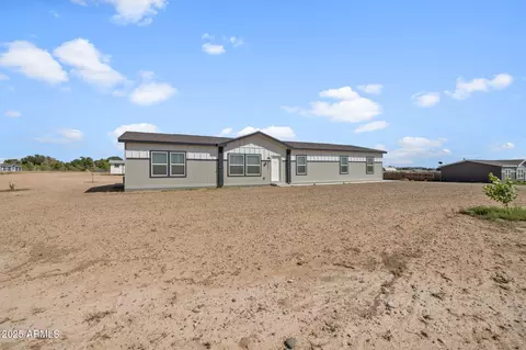 25221 N Mitchell Rd, Paulden, AZ 86334