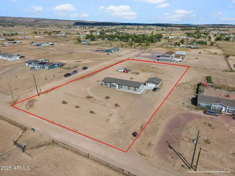 25221 N Mitchell Rd, Paulden, AZ 86334
