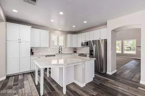 Kitchen - 3686 E Meadowview Dr, Gilbert, AZ 85298 photo 1 of 5