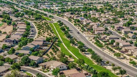 View/Area - 3686 E Meadowview Dr, Gilbert, AZ 85298 photo 9 of 12