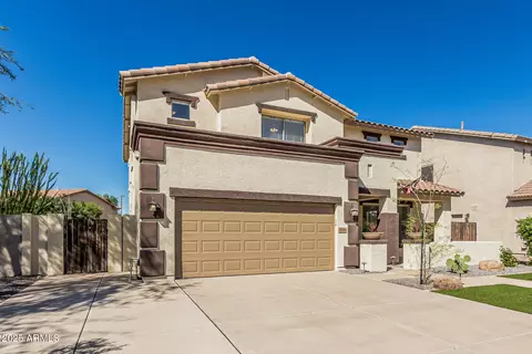 Exterior - 3686 E Meadowview Dr, Gilbert, AZ 85298 photo 2 of 12