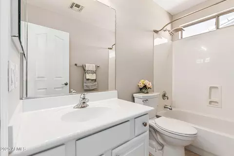 Bath - 3686 E Meadowview Dr, Gilbert, AZ 85298 photo 4 of 4
