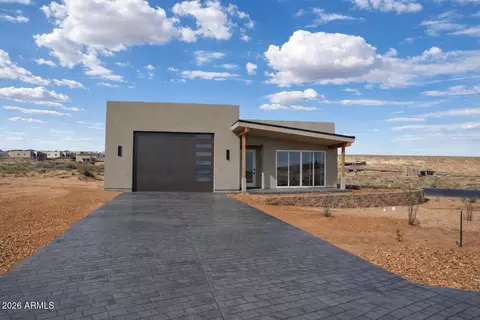 12 Sumner Cv, Page, AZ 86040