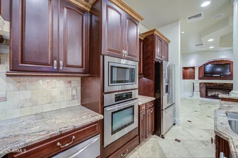 Kitchen - 5238 N Explorer Rd, Apache Junction, AZ 85119 photo 8 of 11