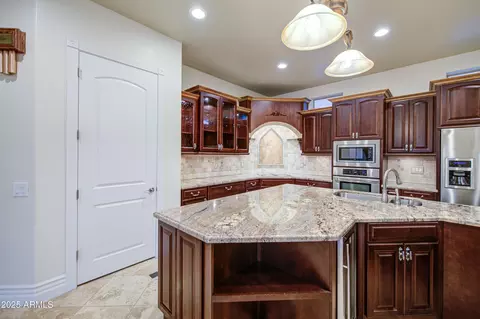 Kitchen - 5238 N Explorer Rd, Apache Junction, AZ 85119 photo 5 of 11