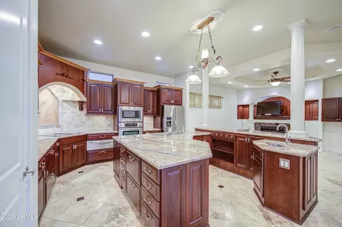 Kitchen - 5238 N Explorer Rd, Apache Junction, AZ 85119 photo 3 of 11