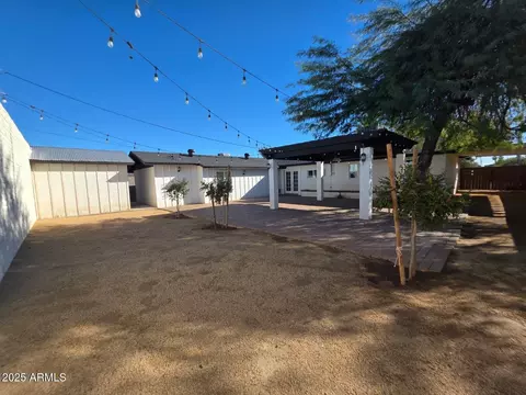 Exterior - 752 W 3rd Pl, Mesa, AZ 85201 photo 3 of 4