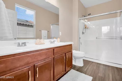 Bath - 1729 E Chanute Pass, Phoenix, AZ 85040 photo 1 of 2