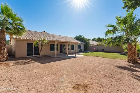Exterior - 916 S Dolphin Dr, Gilbert, AZ 85233 photo 6 of 11
