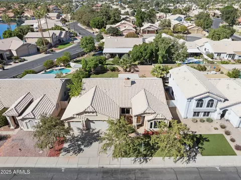 View/Area - 916 S Dolphin Dr, Gilbert, AZ 85233 photo 1 of 10