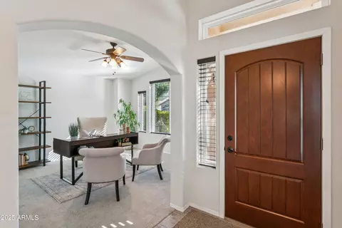 Entry Way - 916 S Dolphin Dr, Gilbert, AZ 85233 photo 1 of 5