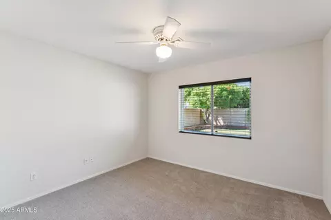 Bedroom - 916 S Dolphin Dr, Gilbert, AZ 85233 photo 6 of 7