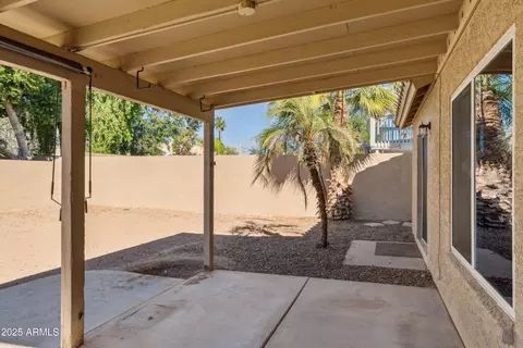 Exterior - 916 S Dolphin Dr, Gilbert, AZ 85233 photo 5 of 11