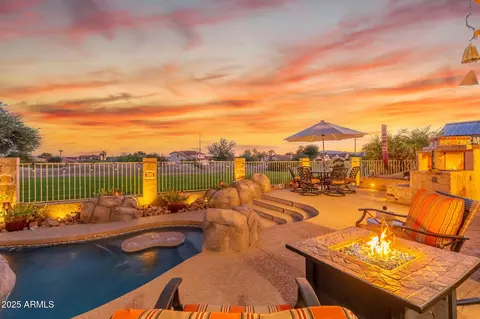 1437 E Glenhaven Dr, Phoenix, AZ 85048